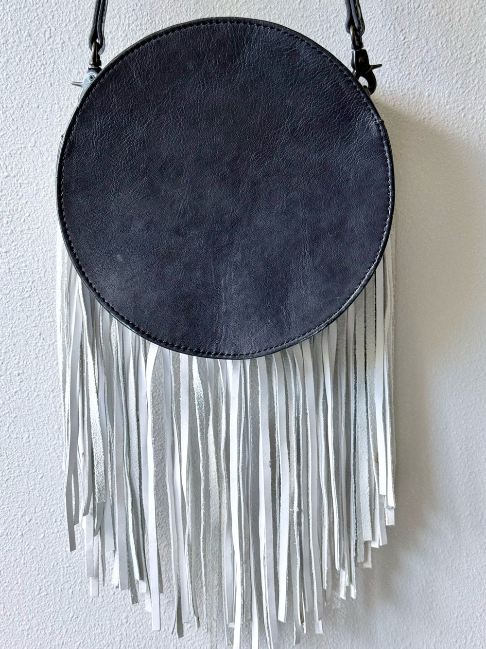Leather Belles Cowhide Tooled Leather Round Canteen Fringe Festival Western Bag - Picture 6 of 9